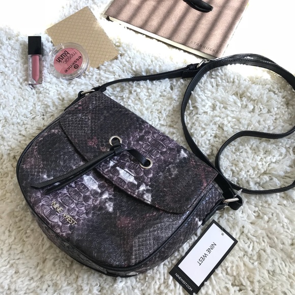 ๐ SALE Faux Snake Skin Bag - Picture 1 of 5